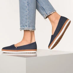 Sporty Insel Slipper -Modeschuhe 13065074 02